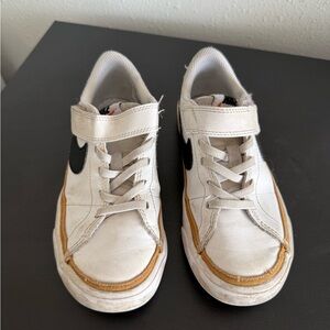Nike Kids White and Gold Sneakers